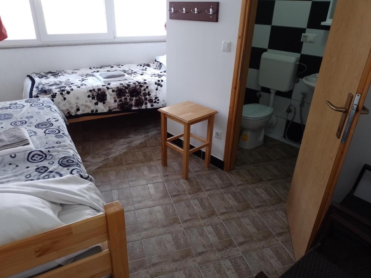 Trio Sobe Hotel Яйце Екстериор снимка