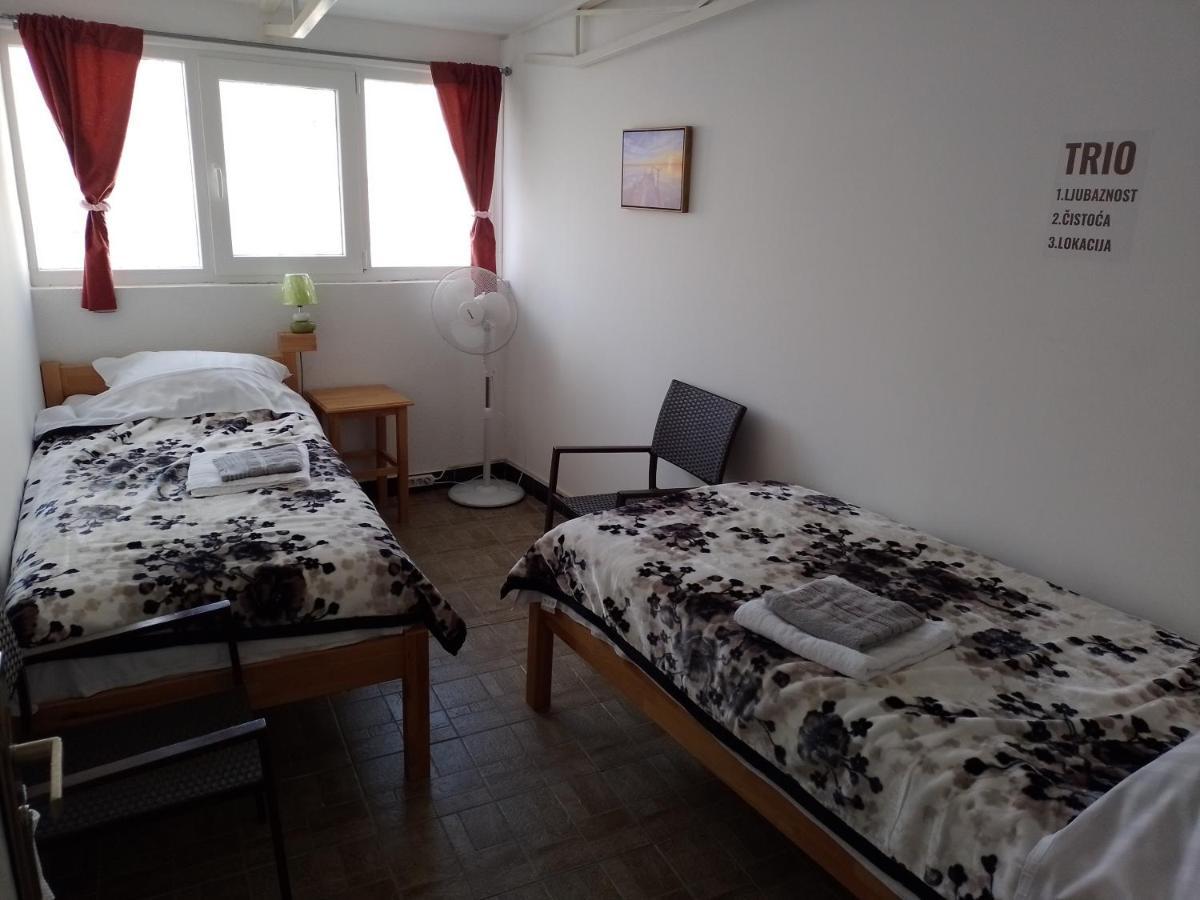 Trio Sobe Hotel Яйце Екстериор снимка