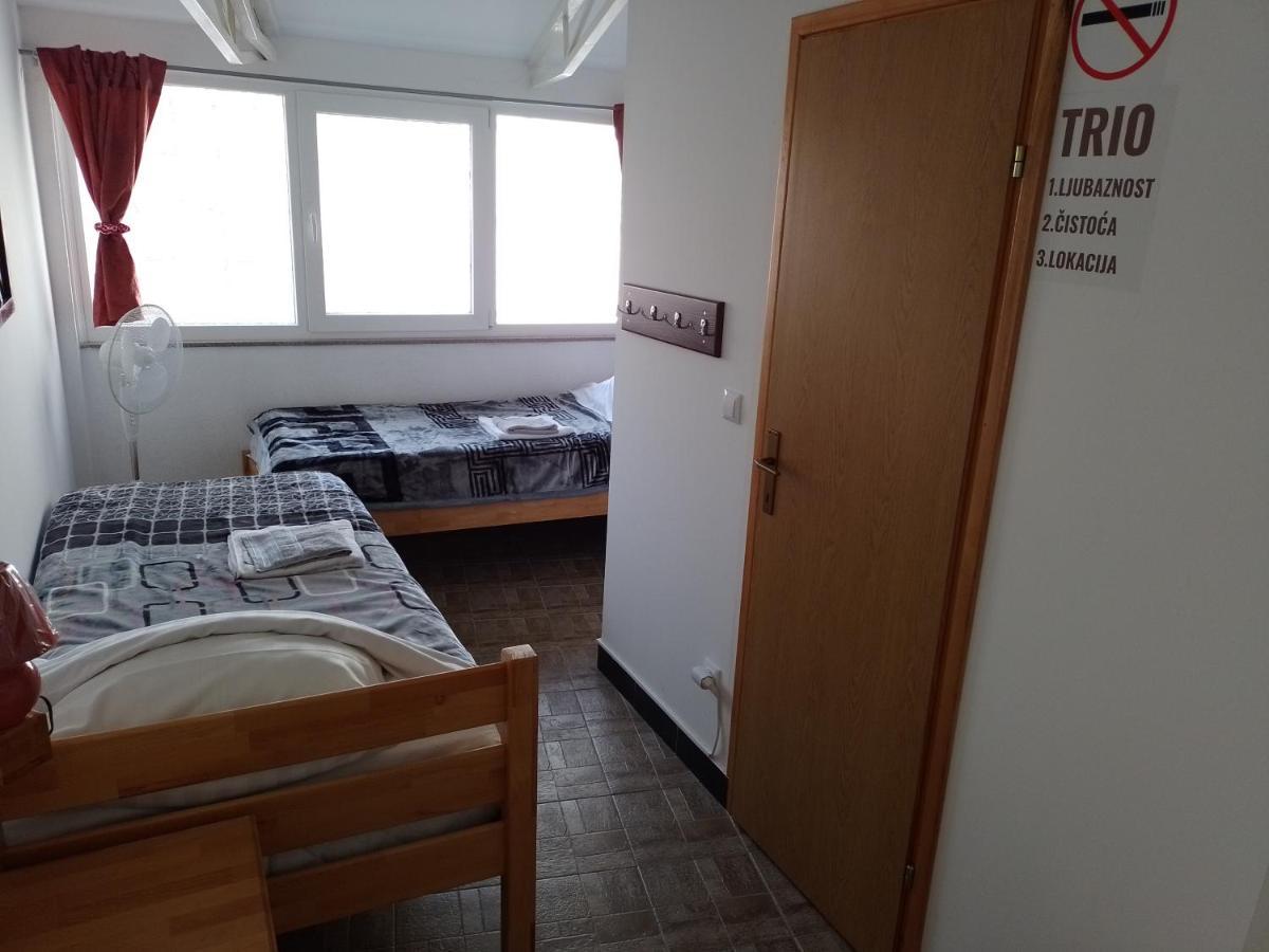 Trio Sobe Hotel Яйце Екстериор снимка