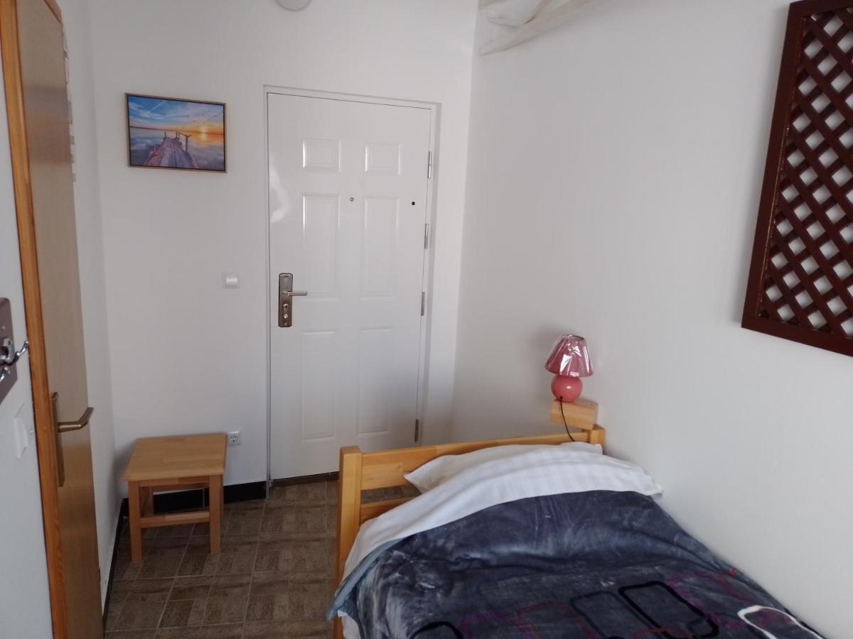 Trio Sobe Hotel Яйце Екстериор снимка